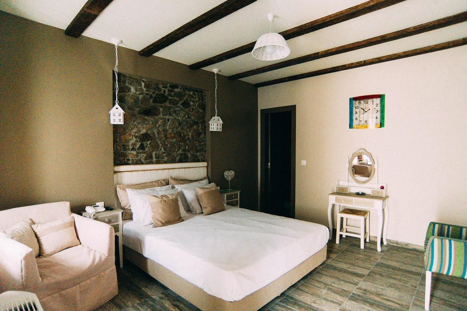Axiokersa Suites Самотраки Екстериор снимка