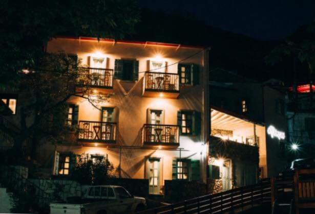 Axiokersa Suites Самотраки Екстериор снимка