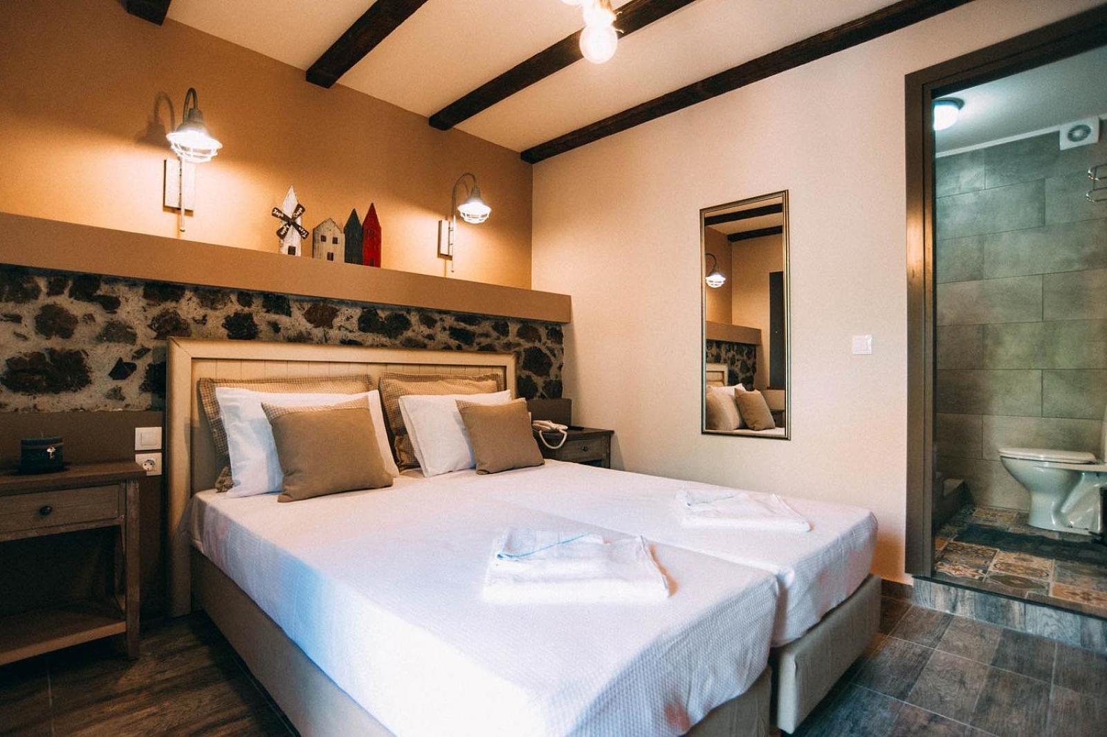 Axiokersa Suites Самотраки Екстериор снимка