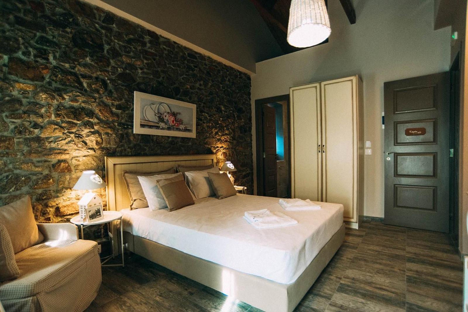 Axiokersa Suites Самотраки Екстериор снимка