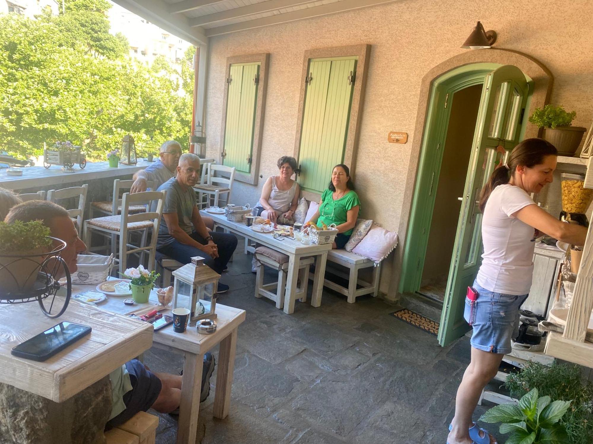 Axiokersa Suites Самотраки Екстериор снимка