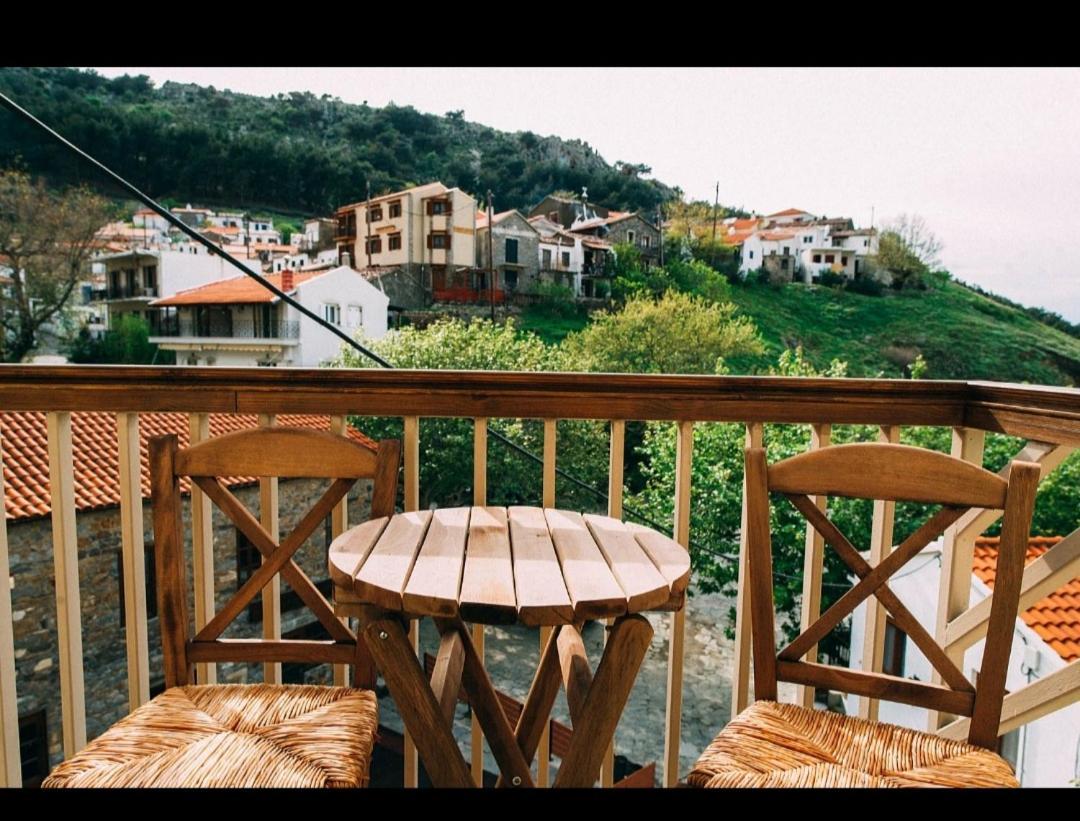 Axiokersa Suites Самотраки Екстериор снимка