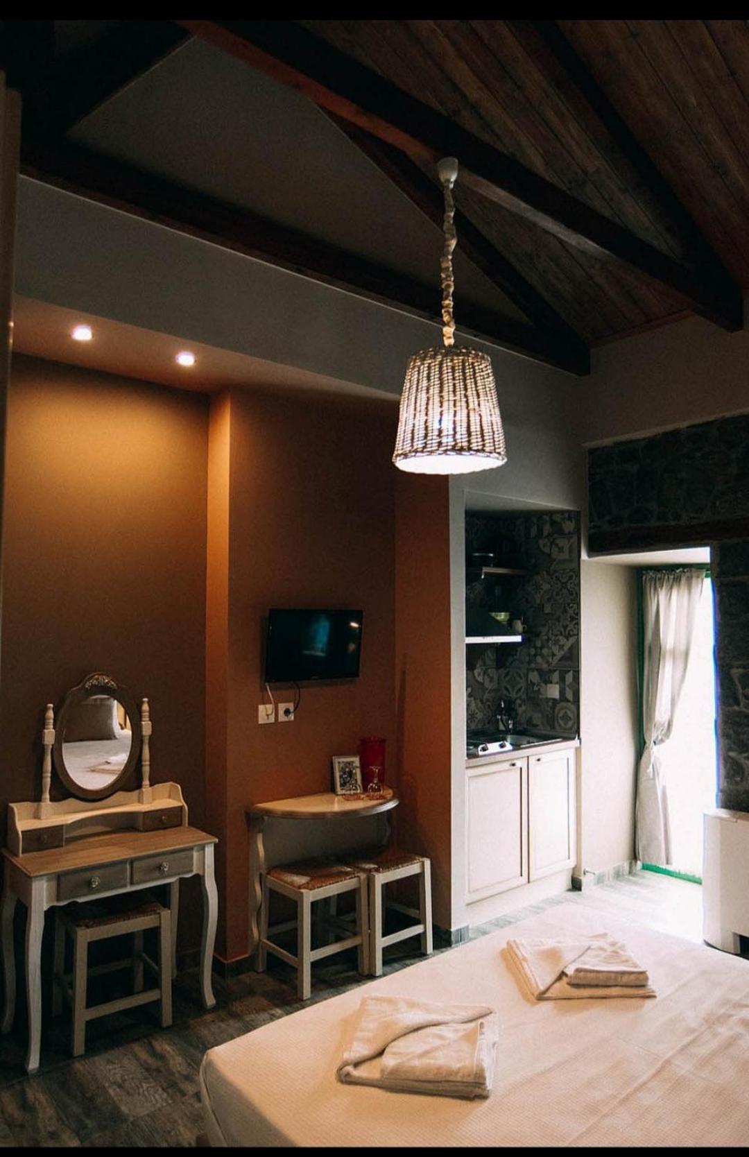 Axiokersa Suites Самотраки Екстериор снимка