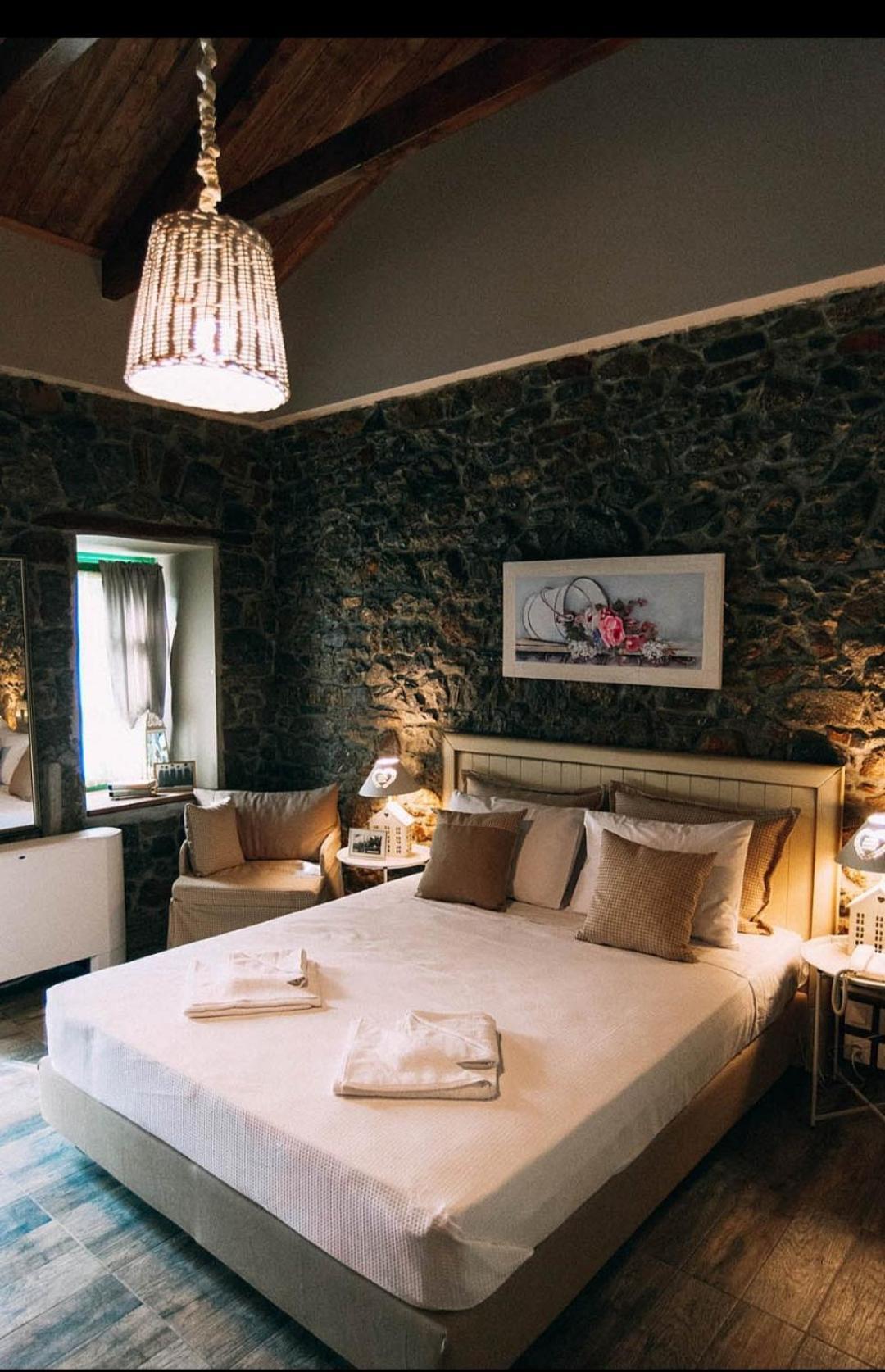 Axiokersa Suites Самотраки Екстериор снимка