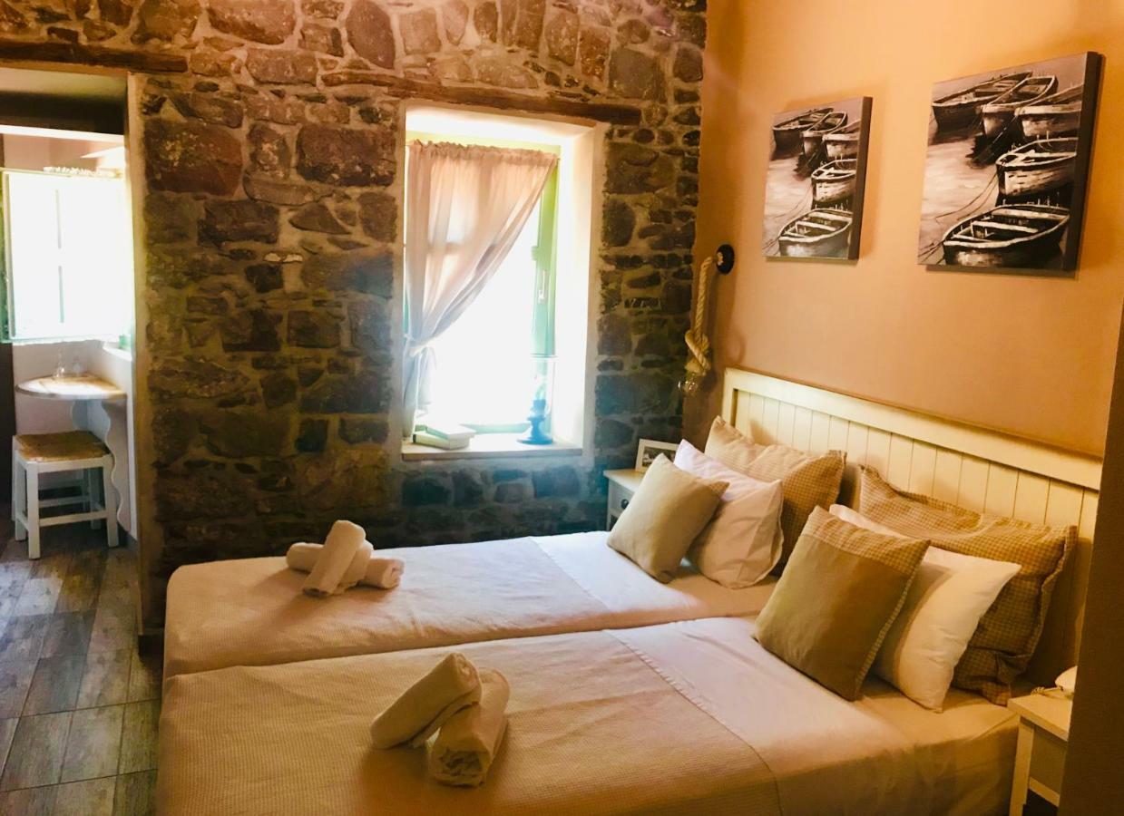 Axiokersa Suites Самотраки Екстериор снимка